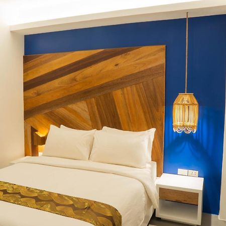 The Paragon Boracay Suites Manoc-Manoc Exterior photo
