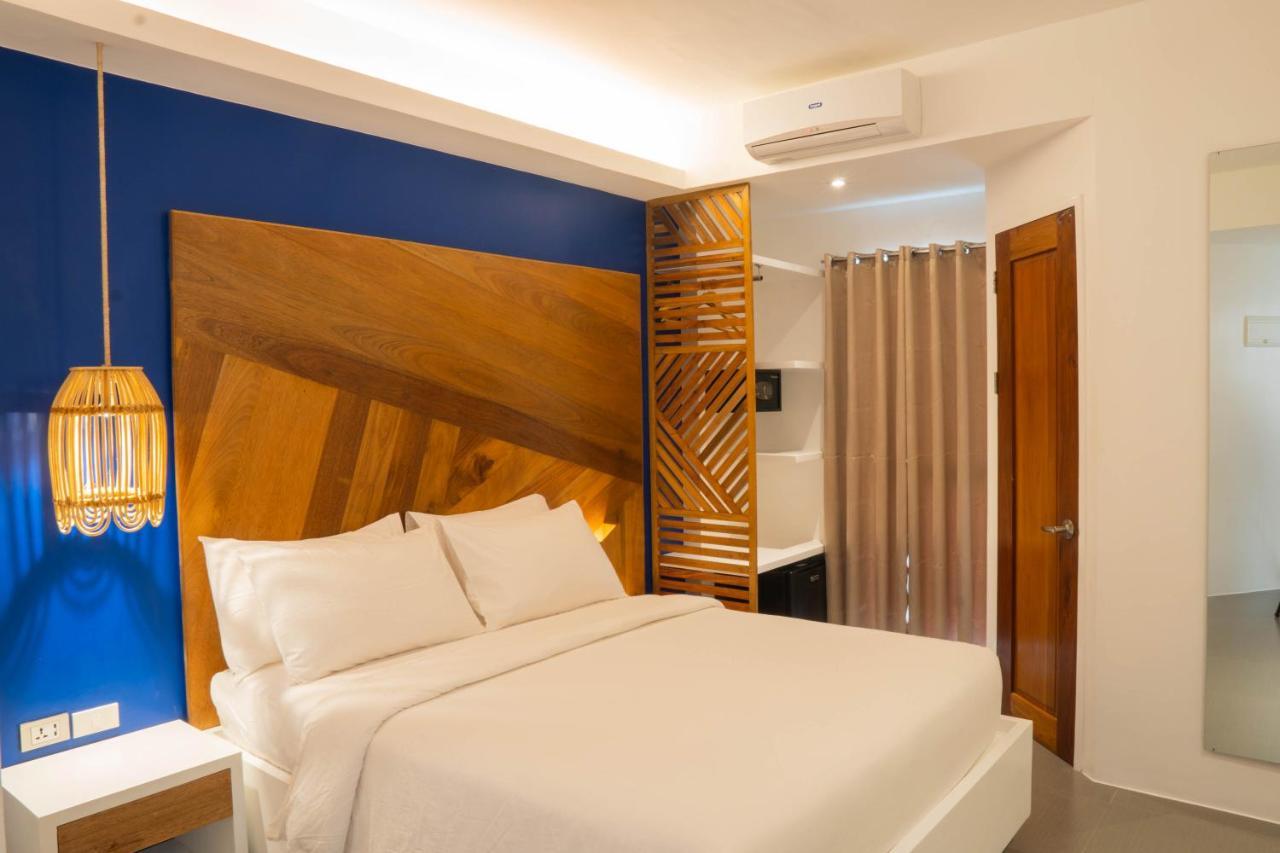 The Paragon Boracay Suites Manoc-Manoc Exterior photo