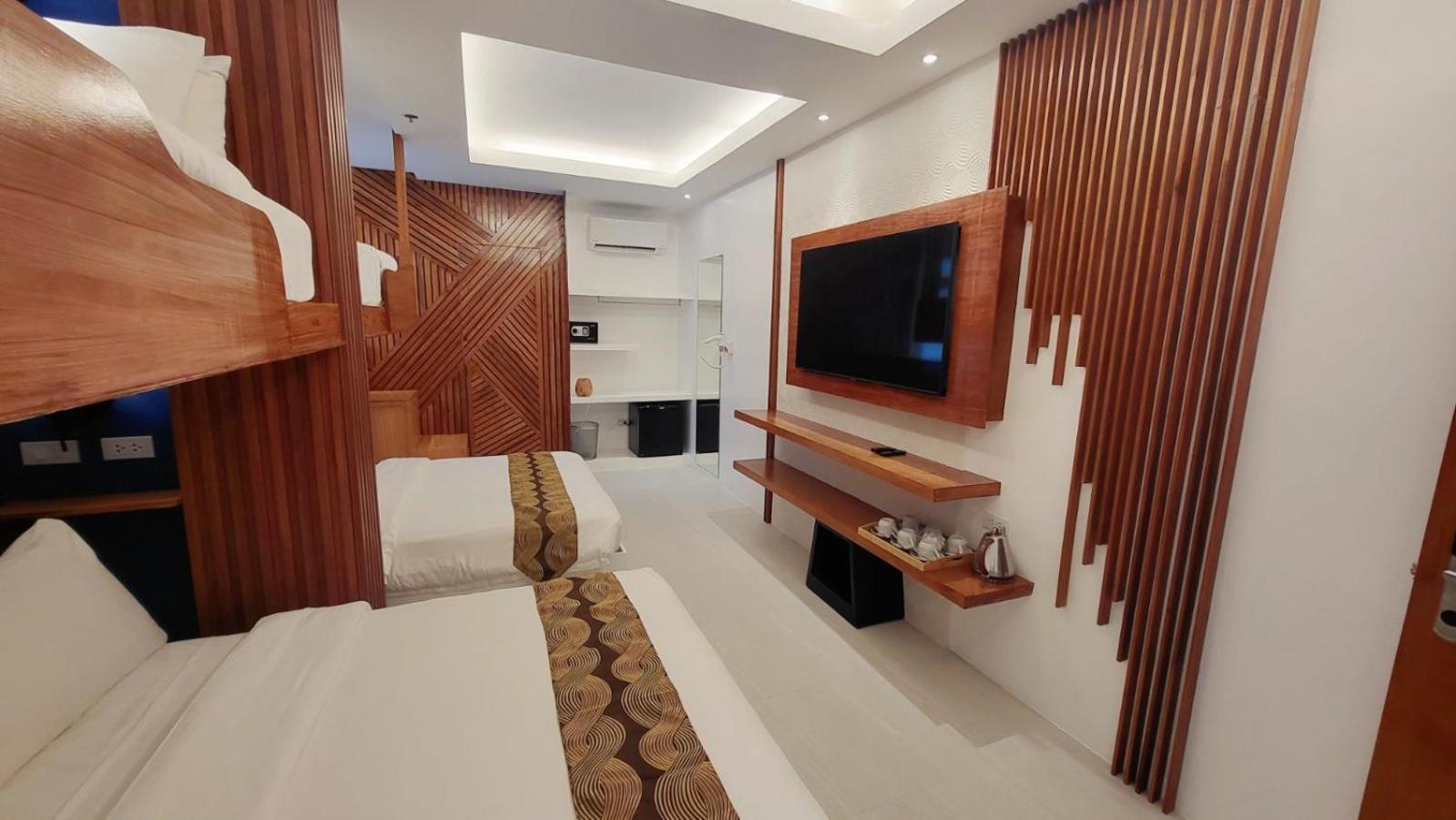 The Paragon Boracay Suites Manoc-Manoc Exterior photo
